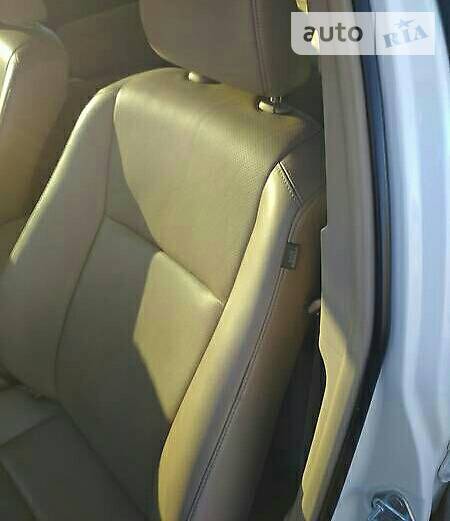 Toyota Camry 2012  випуску Луганськ з двигуном 3.5 л  седан автомат за 15000 долл. 