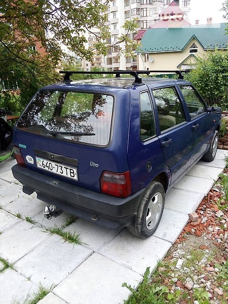 Fiat Uno 1986  випуску Львів з двигуном 1.5 л бензин хэтчбек механіка за 1100 долл. 