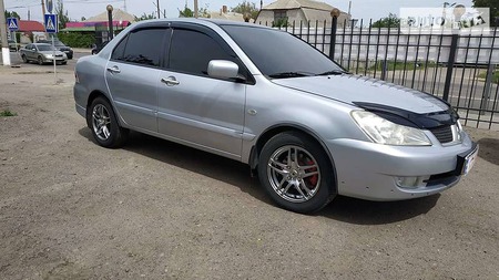 Mitsubishi Lancer 2006  випуску Миколаїв з двигуном 1.6 л бензин седан механіка за 6499 долл. 