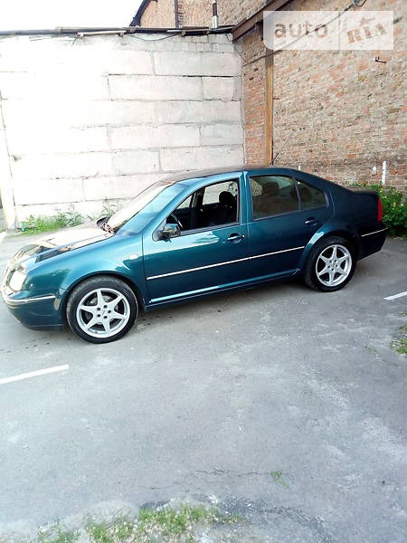 Volkswagen Bora 2003  випуску Дніпро з двигуном 2 л газ седан автомат за 5900 долл. 