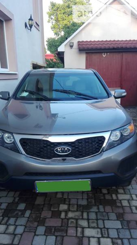 KIA Sorento 2012  випуску Ужгород з двигуном 2.4 л бензин позашляховик автомат за 15200 долл. 