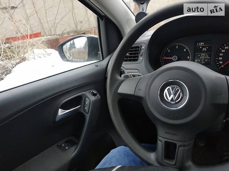 Volkswagen Polo 2013  випуску Донецьк з двигуном 1.2 л дизель хэтчбек механіка за 7000 долл. 