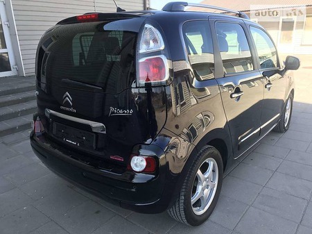 Citroen C3 Picasso 2014  випуску Львів з двигуном 1.6 л бензин  автомат за 6980 євро 