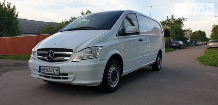 Mercedes-Benz Vito 2014  випуску Житомир з двигуном 2.2 л дизель мінівен механіка за 11800 долл. 