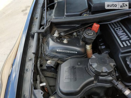 BMW 318 2008  випуску Чернігів з двигуном 2 л  седан механіка за 8800 долл. 