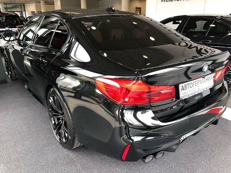 BMW M5 2019  випуску Київ з двигуном 4.4 л бензин седан автомат за 118200 долл. 