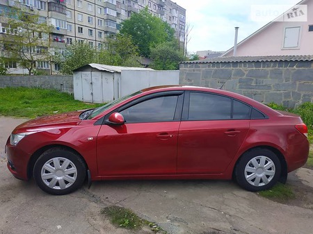 Chevrolet Cruze 2013  випуску Житомир з двигуном 1.8 л бензин седан механіка за 7933 долл. 