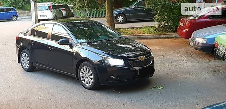 Chevrolet Cruze 2010  випуску Київ з двигуном 1.6 л газ седан автомат за 9000 долл. 