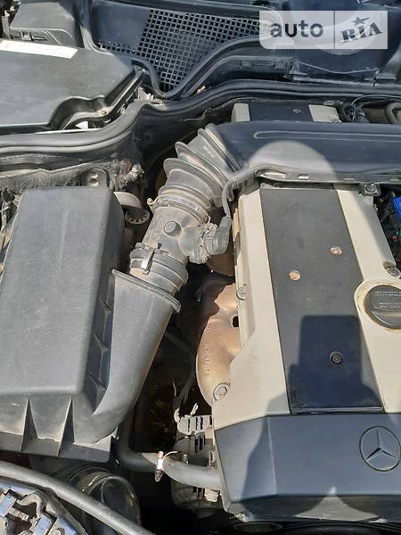 Mercedes-Benz E 280 1996  випуску Кропивницький з двигуном 2.8 л газ седан механіка за 5500 долл. 
