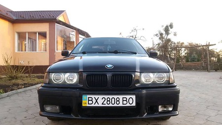 BMW M3 1997  випуску Тернопіль з двигуном 1.8 л газ седан механіка за 4500 долл. 