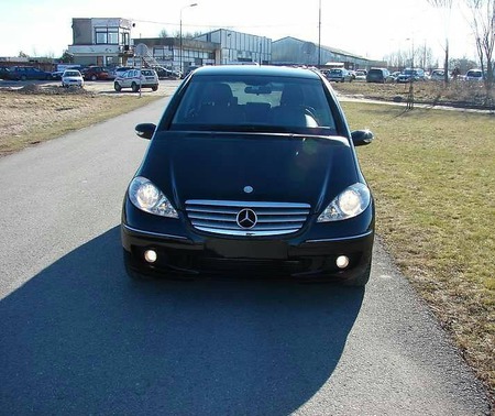Mercedes-Benz A 200 2006  випуску Луцьк з двигуном 2 л дизель хэтчбек автомат за 6500 долл. 