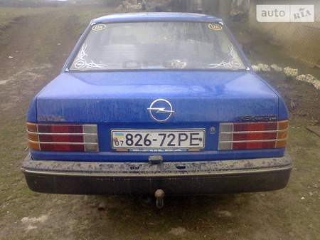 Opel Rekord 1983  випуску Тернопіль з двигуном 1.8 л газ  механіка за 900 долл. 
