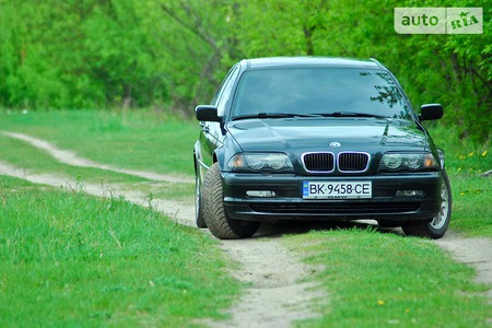 BMW 318 1999  випуску Рівне з двигуном 1.9 л газ седан механіка за 5900 долл. 