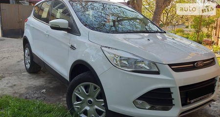Ford Kuga 2015  випуску Миколаїв з двигуном 2 л дизель позашляховик автомат за 20000 долл. 