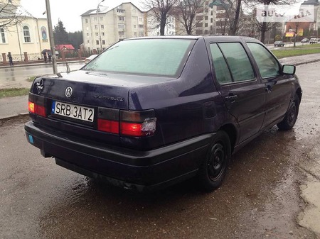 Volkswagen Vento 1995  випуску Львів з двигуном 0 л  седан  за 550 долл. 
