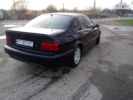 BMW 520 1998  випуску Івано-Франківськ з двигуном 0 л газ седан автомат за 5600 долл. 