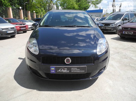 Fiat Punto 2011  випуску Кропивницький з двигуном 1.3 л дизель хэтчбек механіка за 5800 долл. 