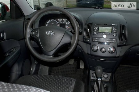 Hyundai i30 2011  випуску Вінниця з двигуном 1.4 л бензин хэтчбек механіка за 8200 долл. 