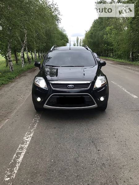 Ford Kuga 2010  випуску Харків з двигуном 2.5 л бензин позашляховик автомат за 13000 долл. 