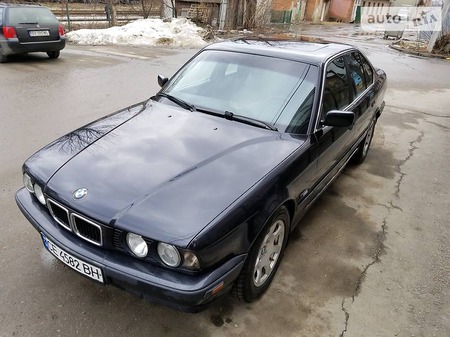 BMW 525 1994  випуску Чернівці з двигуном 2.5 л дизель седан механіка за 4200 долл. 