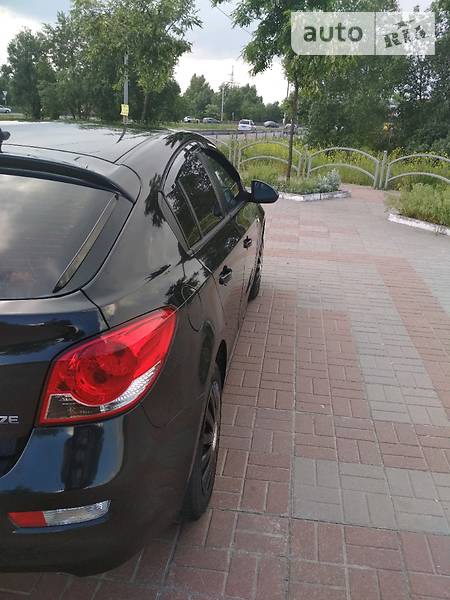 Chevrolet Cruze 2012  випуску Київ з двигуном 1.6 л газ хэтчбек механіка за 8800 долл. 