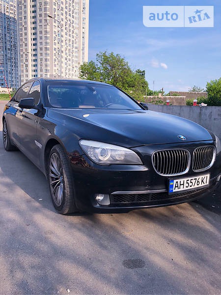 BMW 750 2008  випуску Київ з двигуном 4.4 л бензин седан автомат за 16500 долл. 