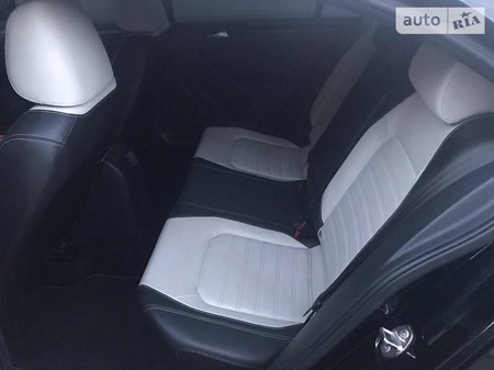 Volkswagen Jetta 2015  випуску Луганськ з двигуном 1.8 л бензин седан автомат за 12500 долл. 