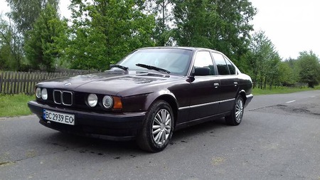 BMW 518 1995  випуску Луцьк з двигуном 1.8 л газ седан механіка за 2800 долл. 