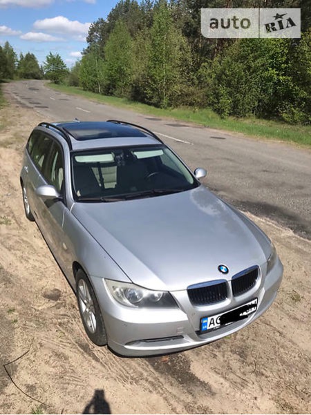 BMW 318 2006  випуску Рівне з двигуном 2 л газ універсал механіка за 9400 долл. 