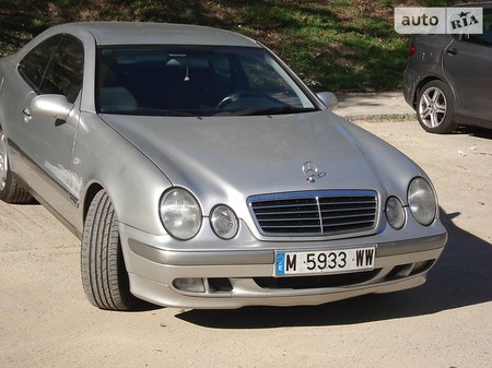 Mercedes-Benz CLK 230 1998  випуску Івано-Франківськ з двигуном 2.3 л бензин купе механіка за 6500 долл. 
