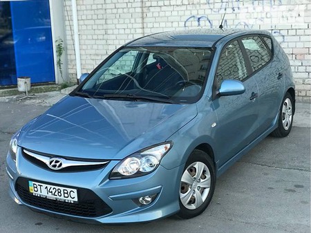 Hyundai i30 2010  випуску Херсон з двигуном 1.6 л бензин хэтчбек механіка за 7900 долл. 