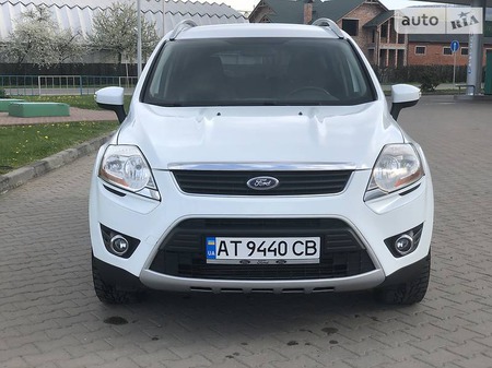 Ford Kuga 2011  випуску Івано-Франківськ з двигуном 2 л дизель позашляховик автомат за 13999 долл. 