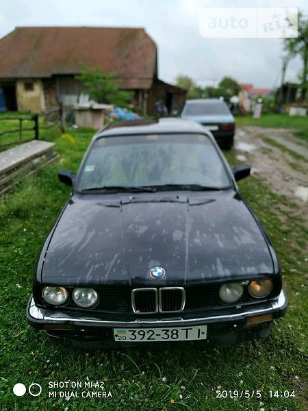 BMW 318 1990  випуску Івано-Франківськ з двигуном 1.8 л бензин седан механіка за 1850 долл. 