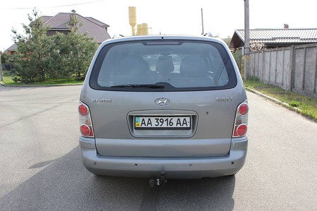 Hyundai Trajet 2006  випуску Київ з двигуном 2.7 л газ мінівен автомат за 5499 долл. 