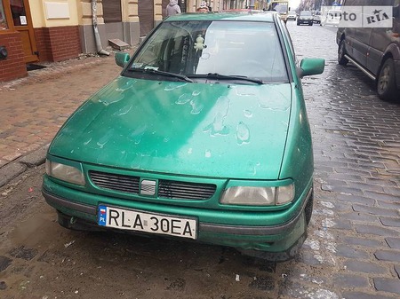 Seat Cordoba 1994  випуску Чернівці з двигуном 1.8 л газ седан механіка за 500 долл. 