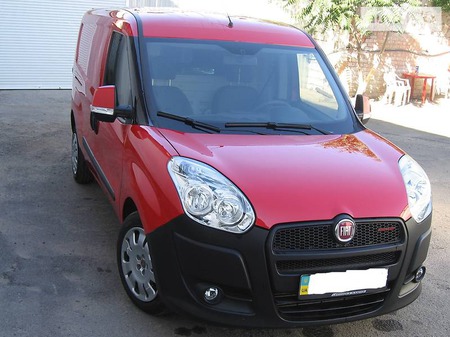 Fiat Doblo 2010  випуску Дніпро з двигуном 2 л дизель мінівен механіка за 7800 долл. 