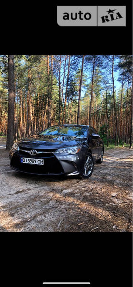 Toyota Camry 2015  випуску Полтава з двигуном 2.5 л газ седан автомат за 15600 долл. 