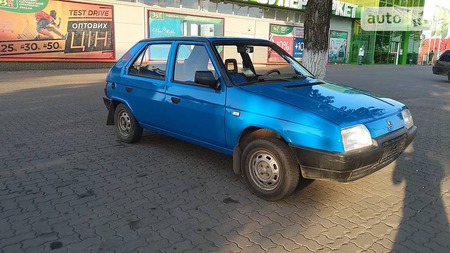 Skoda Favorit 1992  випуску Дніпро з двигуном 1.3 л бензин хэтчбек механіка за 1900 долл. 