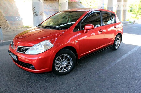 Nissan Tiida 2008  випуску Одеса з двигуном 1.6 л бензин хэтчбек автомат за 7200 долл. 