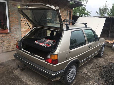 Volkswagen Golf 1986  випуску Львів з двигуном 1.6 л бензин купе механіка за 2600 долл. 