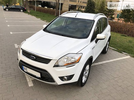 Ford Kuga 2011  випуску Київ з двигуном 2.5 л бензин позашляховик автомат за 13700 долл. 