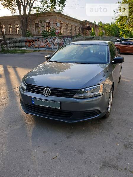 Volkswagen Jetta 2012  випуску Херсон з двигуном 2 л газ седан автомат за 9850 долл. 