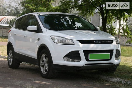 Ford Kuga 2013  випуску Київ з двигуном 1.6 л бензин позашляховик автомат за 14900 долл. 