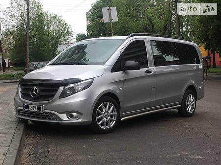 Mercedes-Benz Vito 2015  випуску Івано-Франківськ з двигуном 0 л дизель мінівен механіка за 19300 долл. 