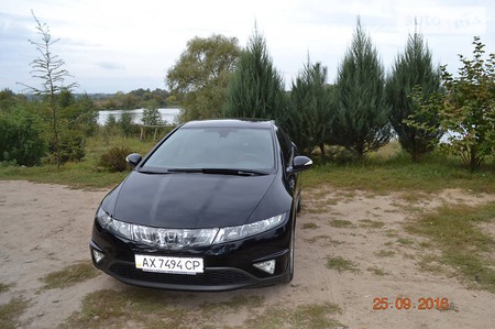 Honda Civic 2008  випуску Харків з двигуном 1.8 л газ хэтчбек механіка за 11300 долл. 