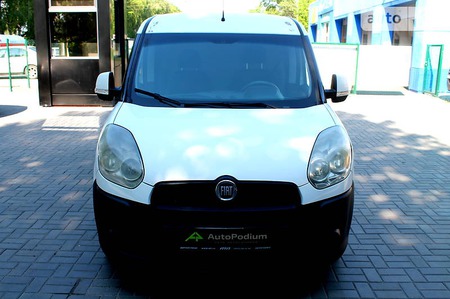 Fiat Doblo 2012  випуску Полтава з двигуном 1.4 л газ мінівен механіка за 8400 долл. 