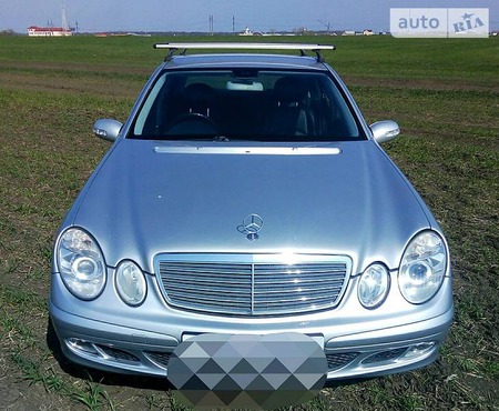 Mercedes-Benz E 240 2003  випуску Одеса з двигуном 2.6 л газ седан автомат за 2500 долл. 