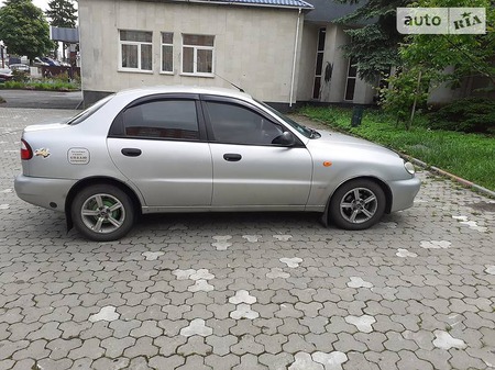 Daewoo Lanos 2008  випуску Хмельницький з двигуном 1.5 л газ седан механіка за 3700 долл. 