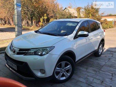 Toyota RAV 4 2014  випуску Харків з двигуном 2.2 л дизель позашляховик автомат за 20500 долл. 