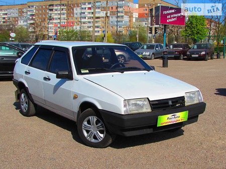 Lada 21093 2004  випуску Кропивницький з двигуном 1.5 л газ хэтчбек механіка за 2650 долл. 